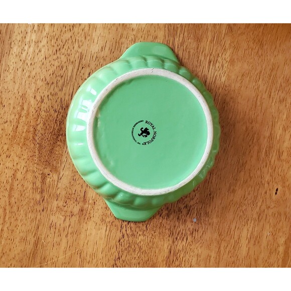 Royal Norfolk Greenbrier International Green Casserole Serving Dish - Picture 2 of 4